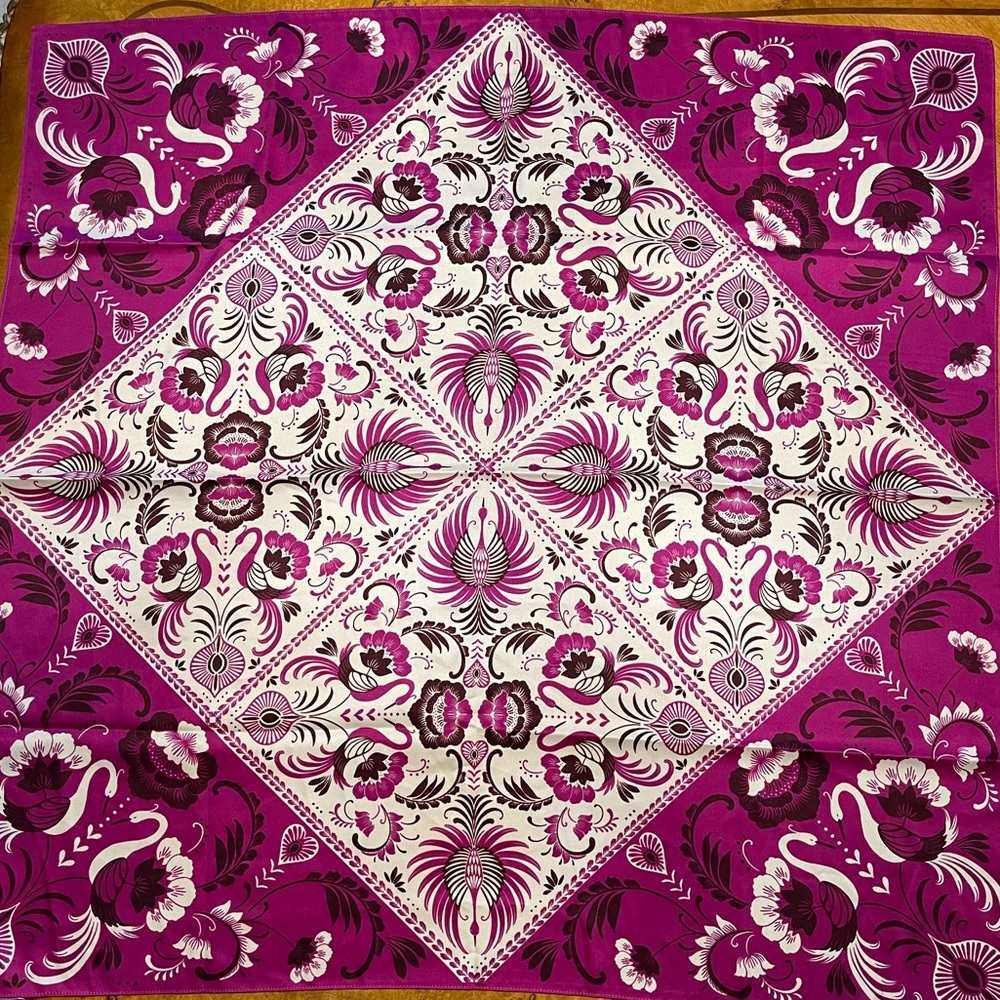 Ann Taylor Elegant Floral Pattern Scarf